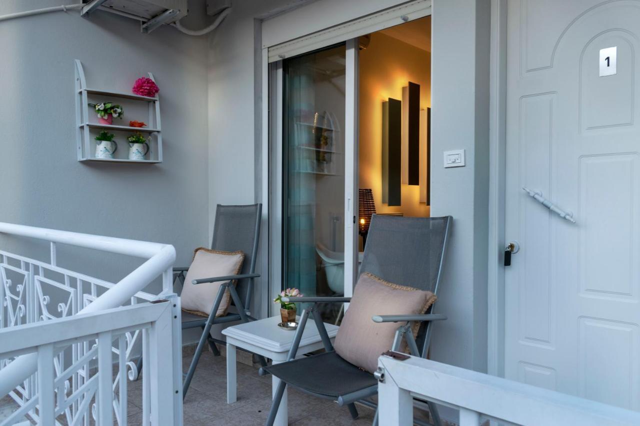 Family Inn Apartments&Suites Neos Marmaras Exterior photo